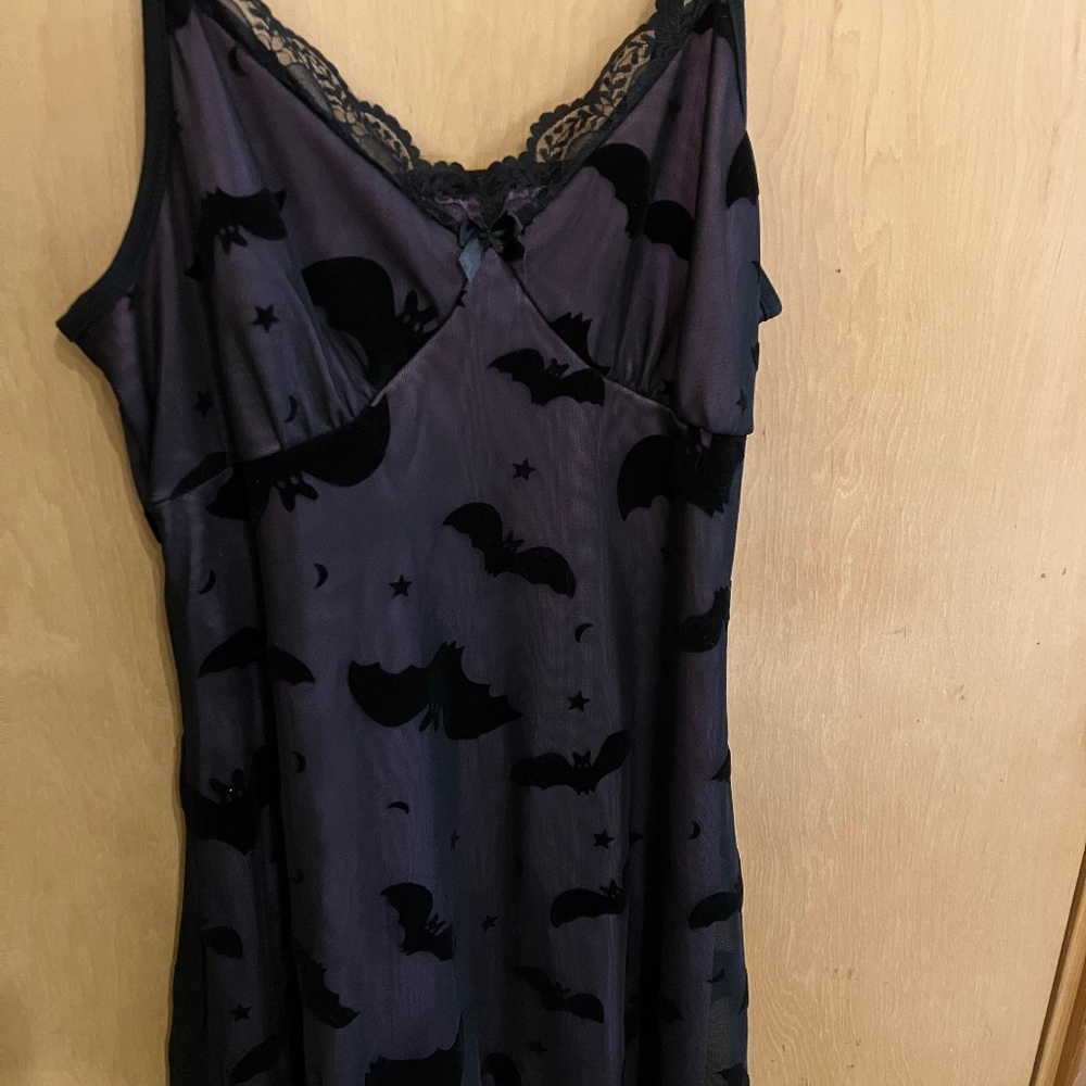 Bat nightgown